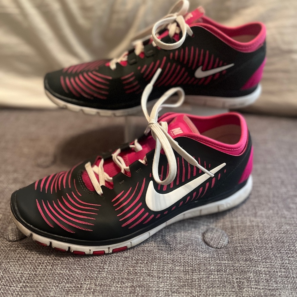 Nike Women's Gray and Pink Running Shoes